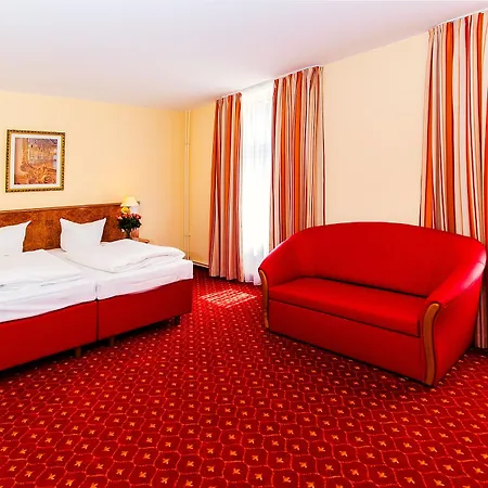 & Zarenhof Friedrichshain 4*