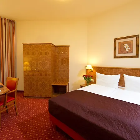 & Zarenhof Friedrichshain 4* Berlín