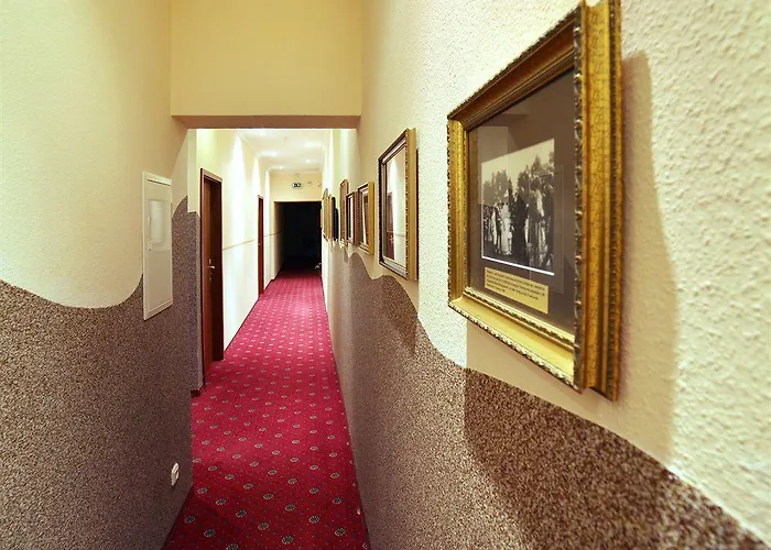 & Zarenhof Friedrichshain 4*