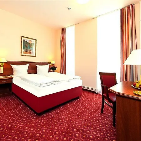 & Zarenhof Friedrichshain 4*