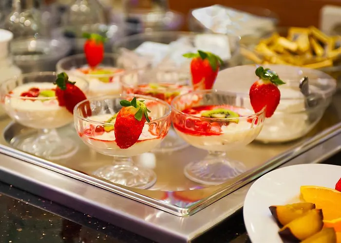 מלון & Zarenhof Friedrichshain 4*