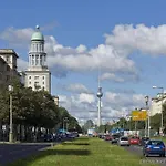 Hotel & Zarenhof Friedrichshain