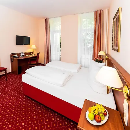 & Zarenhof Friedrichshain Hotel