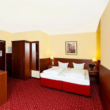 & Zarenhof Friedrichshain Hotel