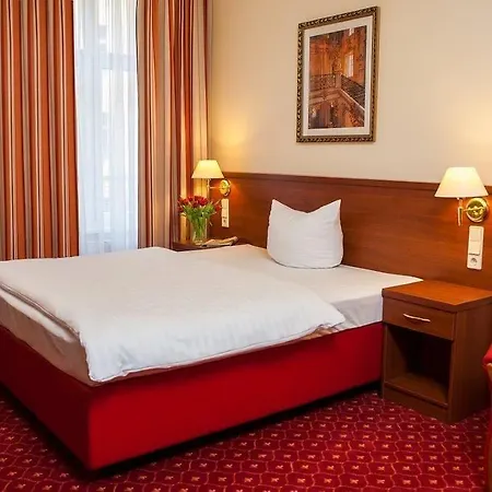 & Zarenhof Friedrichshain Hotel 3*