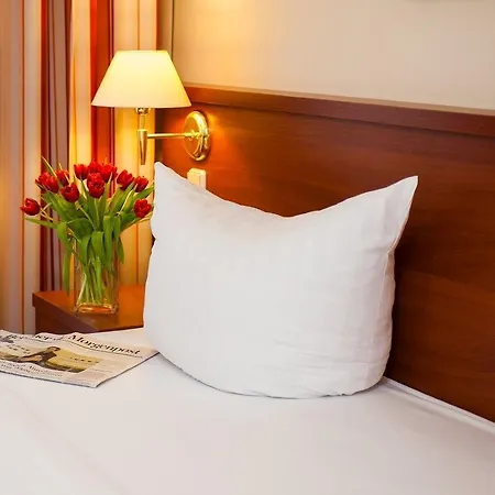 & Zarenhof Friedrichshain Hotel 3*