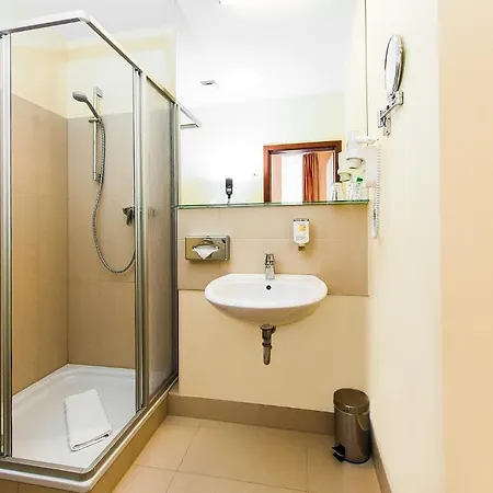 & Zarenhof Friedrichshain Hotel 4*