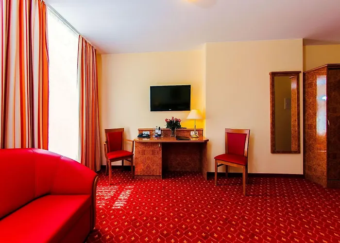 & Zarenhof Friedrichshain 4*