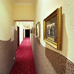 & Zarenhof Friedrichshain 4*